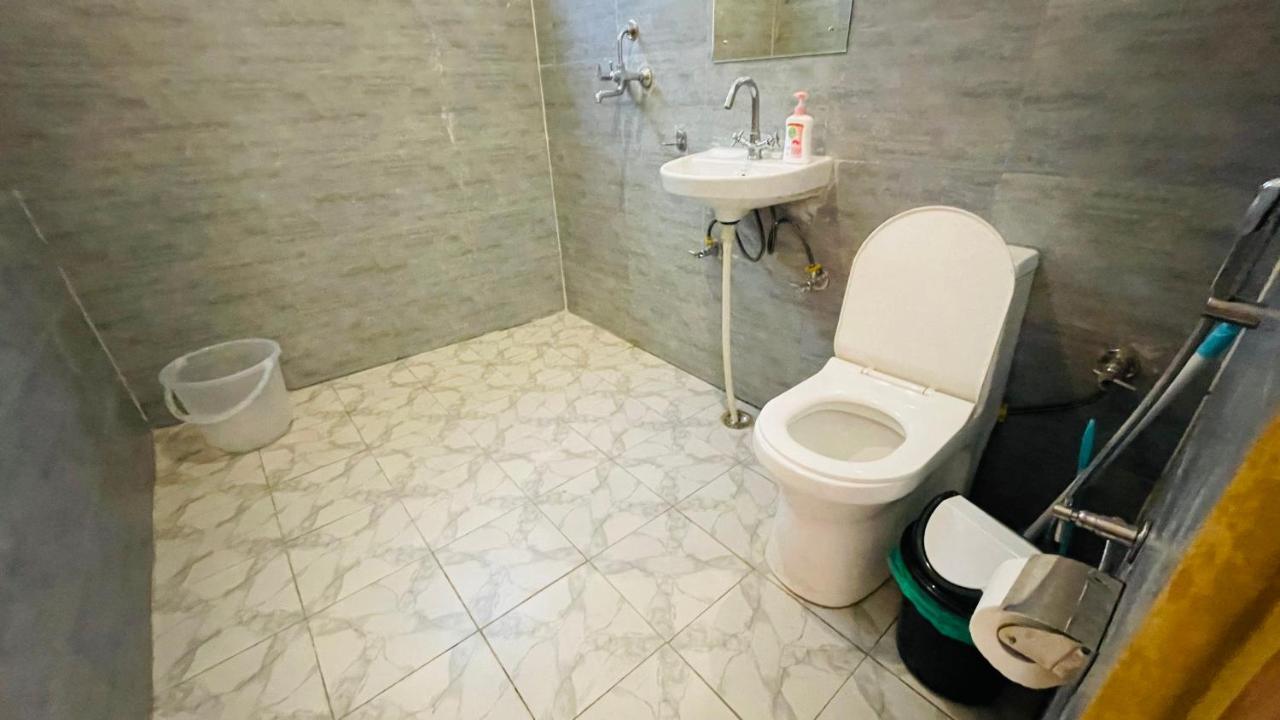 Madpackers Jibhi - Of Streamsides & Waterfalls Ngoại thất bức ảnh