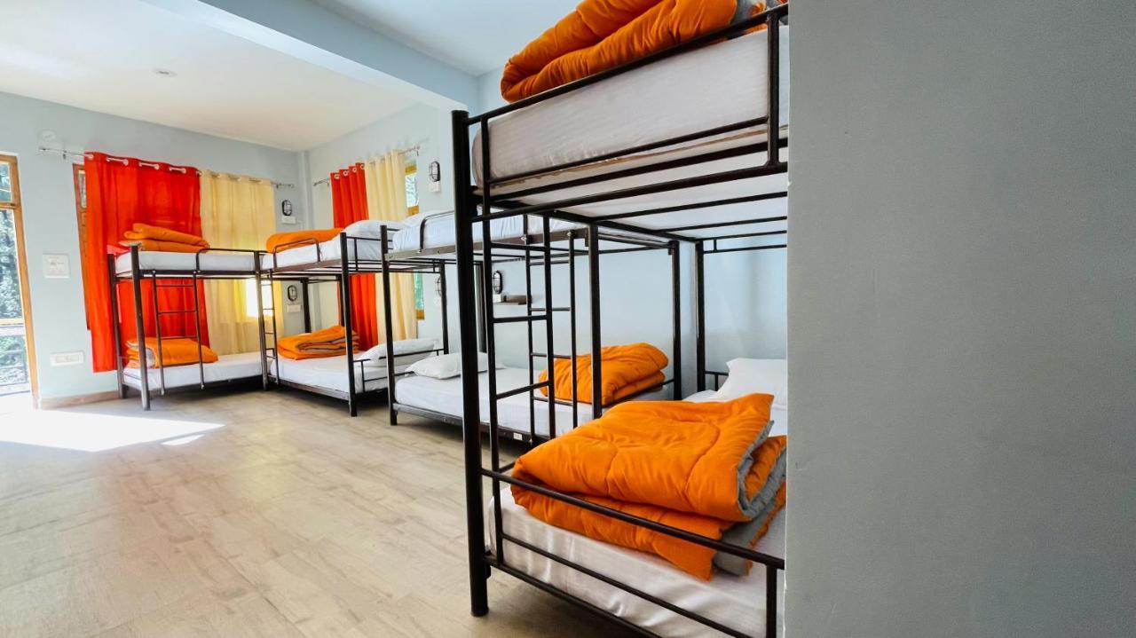 Madpackers Jibhi - Of Streamsides & Waterfalls Ngoại thất bức ảnh