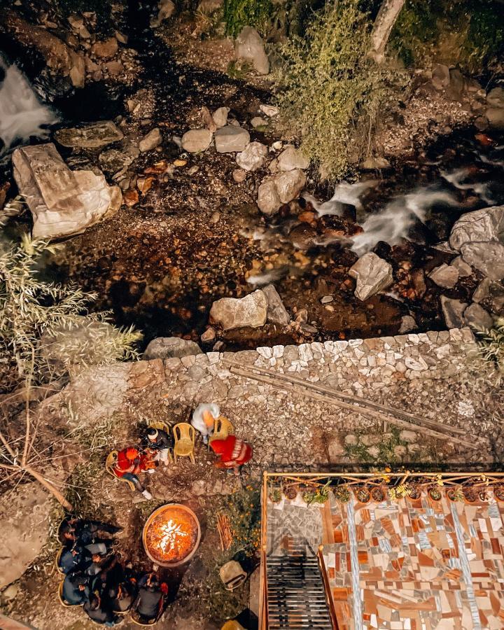 Madpackers Jibhi - Of Streamsides & Waterfalls Ngoại thất bức ảnh